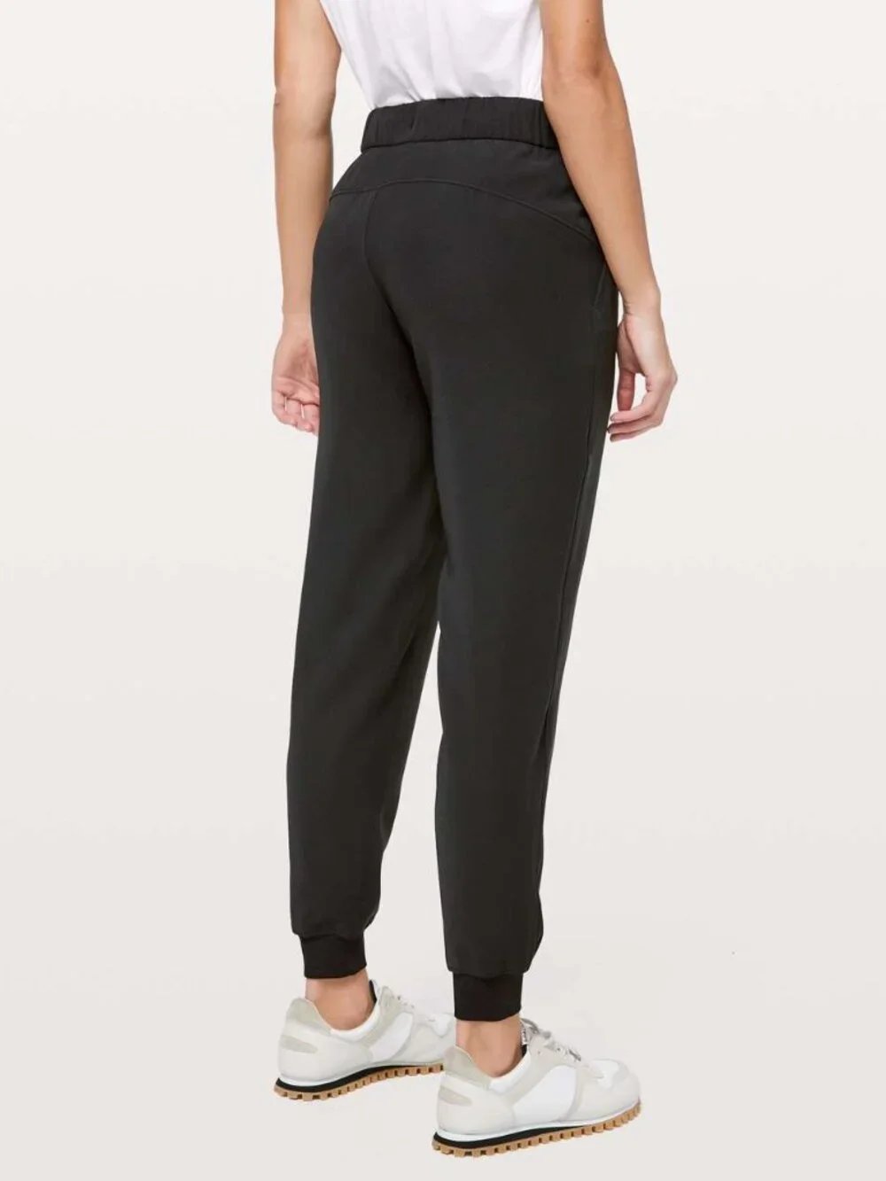 Lululemon Black On The Fly Jogger Size 6